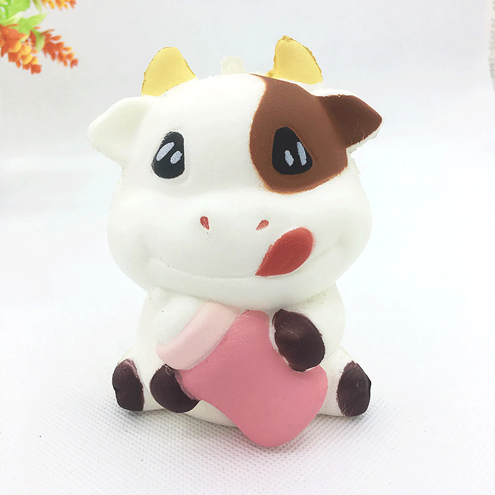 

Adorable Cartoon Cow Charm Slow Rising Pressure Stress Reliever Hobbies Toys Children's Stress Relief Pinch Toy