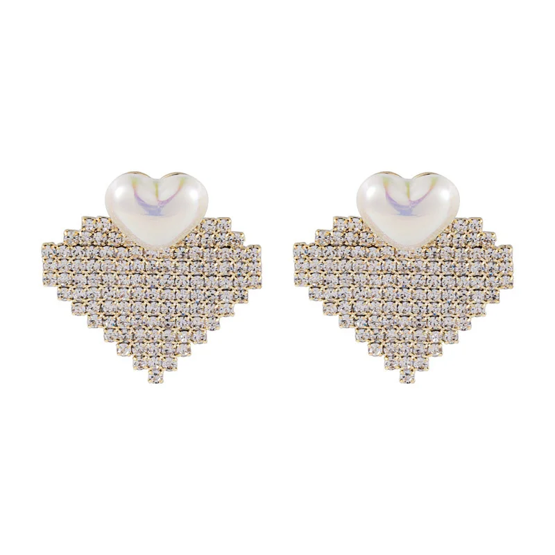 

Korean style sweet temperament earrings love heart-shaped pearl earrings elegant 2020 trend exquisite Fashion Stud Earrings