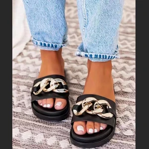 2021 summer new fashion round head open toe metal decoration solid color low-heeled platform outdoor women's slippers