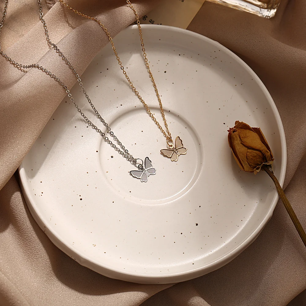

Boho Butterfly Pendant Necklace For Women Simple Alloy Metal Clavicle Chain Female Fashion Wedding Party Jewelry