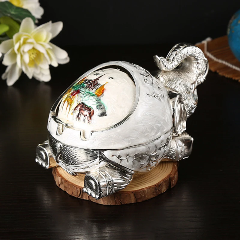 

Nordic Metal Elepahnt Ashtray Personlaity Fashion Household Ashtray with Lid Windproof Poatable Smoking Holder House Merchandise