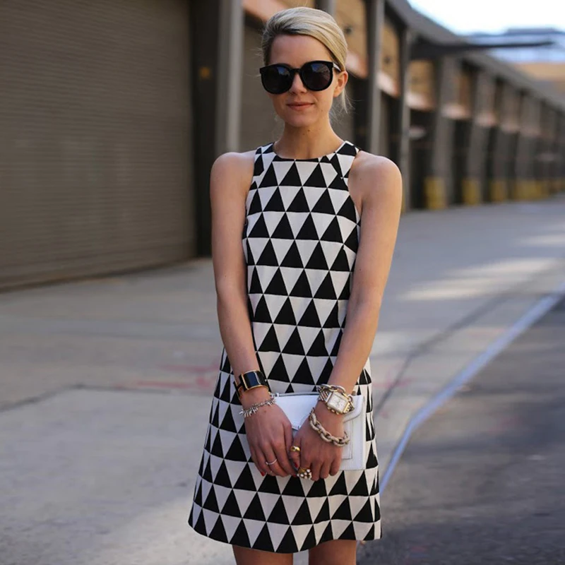 

New Women's Fashion Sexy Summer Sleeveless Black And White Printing Triangle Hanging Neck Type Mini Dress