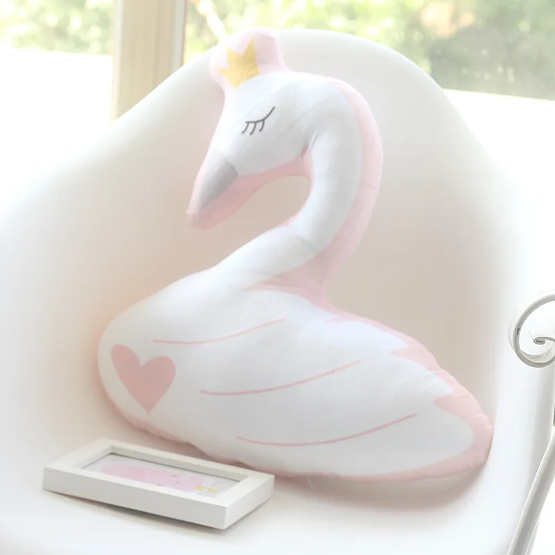 

Love Crown Swan Pillow Cute Goose Pillow Soft Pillow Plush Toy Creative Chair Cushion Stuffed Baby Gift Comfortable House Decor