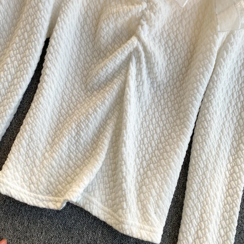 

KUSAHIKI Sequins Butterfly Embroidery Women Blouse Korean V-neck Long Sleeve Shirt 2021 Spring New Sweet Camisas Mujer 6E494