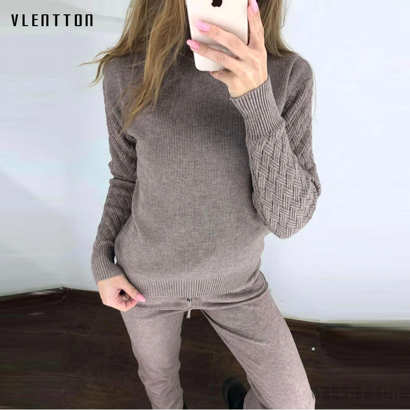 Трикотажный спортивный костюм для женщин пуловер с высоким воротником и брюки