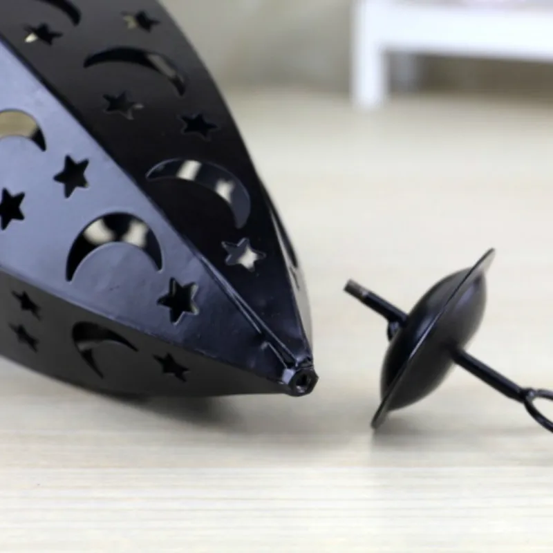 Retro Distressed Star and Moon Wrought Iron Wind Lamp Candle Holder Portable Pastoral Desktop Decoration Ornaments | Дом и сад