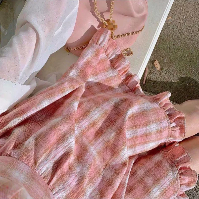 Женское винтажное платье с оборками розовое клетчатое пляжное в богемном стиле