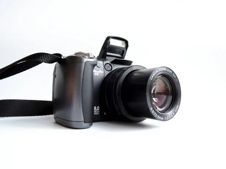 Используется Canon PowerShot Pro Series S5 IS 8.0MP цифровая камера с 12x оптическим
