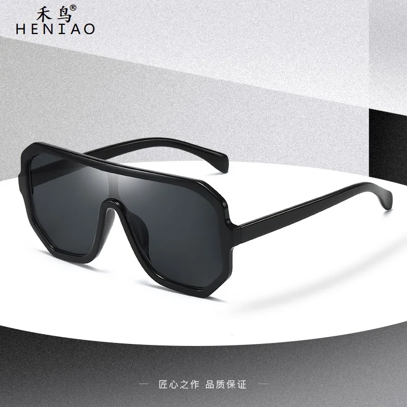 

2021 New Women Fashion Outdoor Cycling Protective Sunglasses Splash-proof Large-area Chip Protective Eyepieces