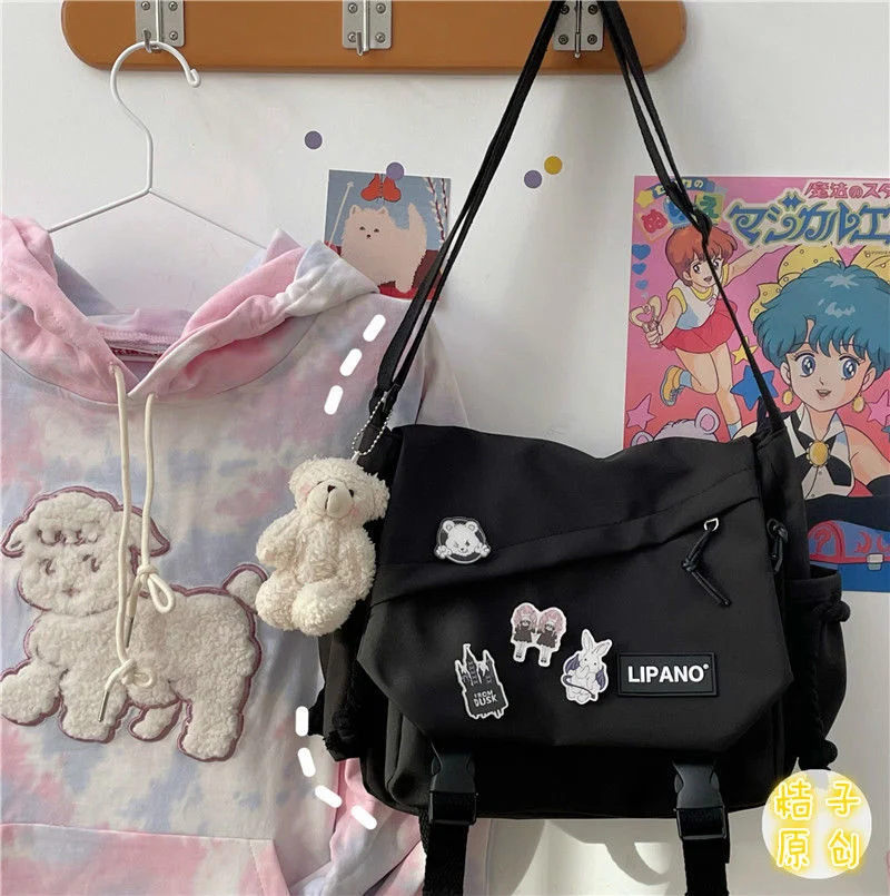

Women Large Capacity Single Shoulder Bag Messenger Bag Tooling Postman's Bag Girl Student's Bag Nylon Bag Female Bag