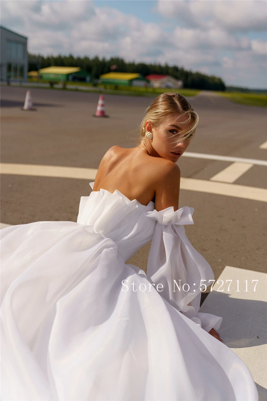 Strapless Ruched Bodice Ball Gowns 2080 Organza Wedding Dress with Detachable Long Sleeves Empire Bridal Gowns images - 6