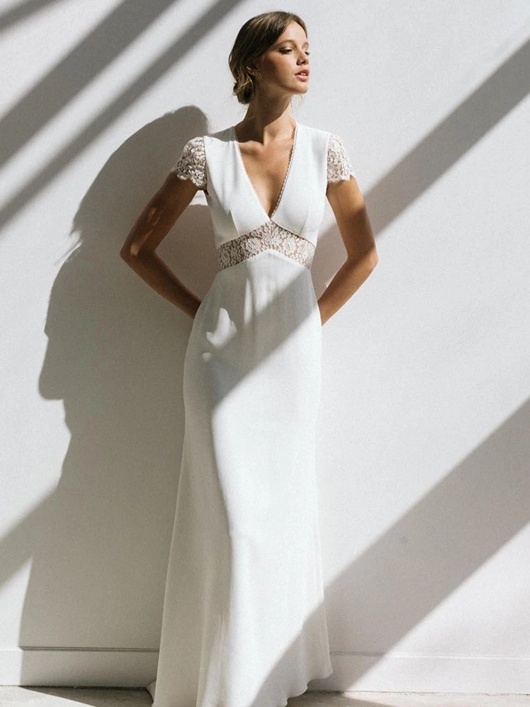 Винтажное свадебное платье в стиле бохо с коротким рукавом а-силуэт открытой