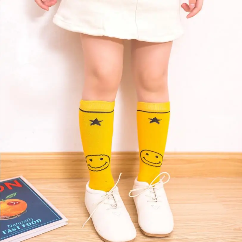 Yellow Socks Носки для детей от 2 до 8 лет Гольфы длиной 30 см Детские теплые однотонные хлопковые носки унисекс в полоску и горошек для малышей - Цвет: Yellow Socks