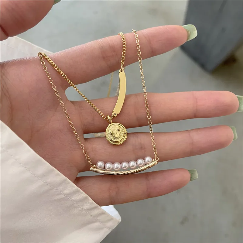 

Necklace clavicle chain New trendy smiley face necklace can be stacked with decorative chain