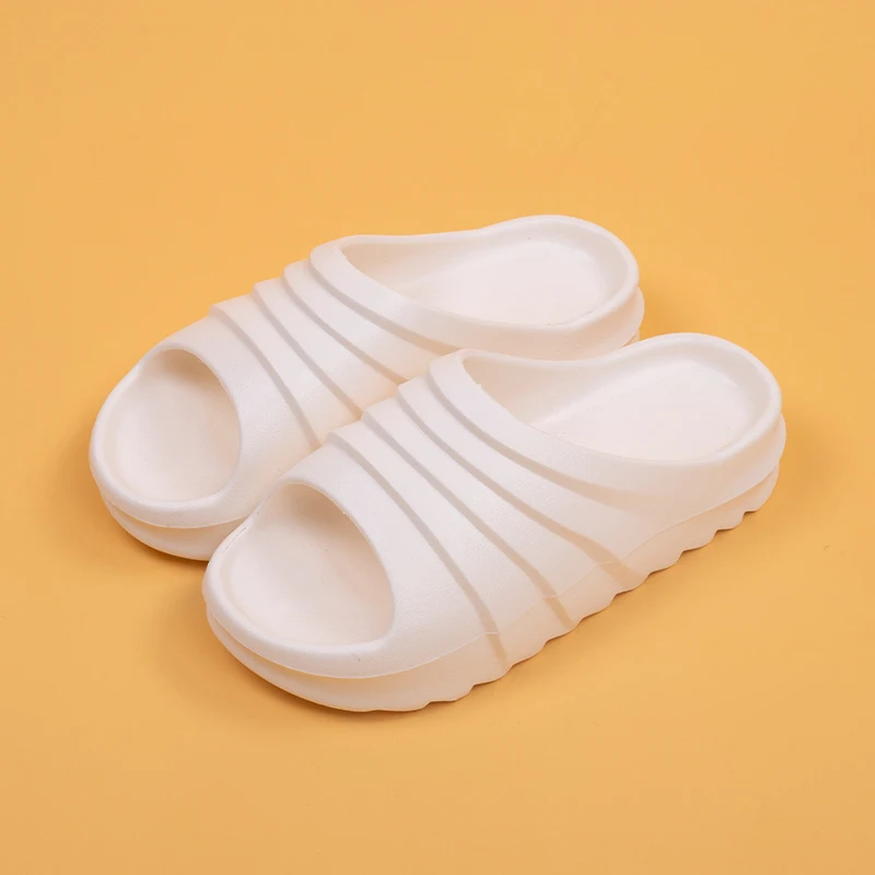 

Summer Super Soft Thick Bottom Slipper Unisex Indoor and outdoor Casual Slippers Fashion Comfortable Breathable Slipper Women