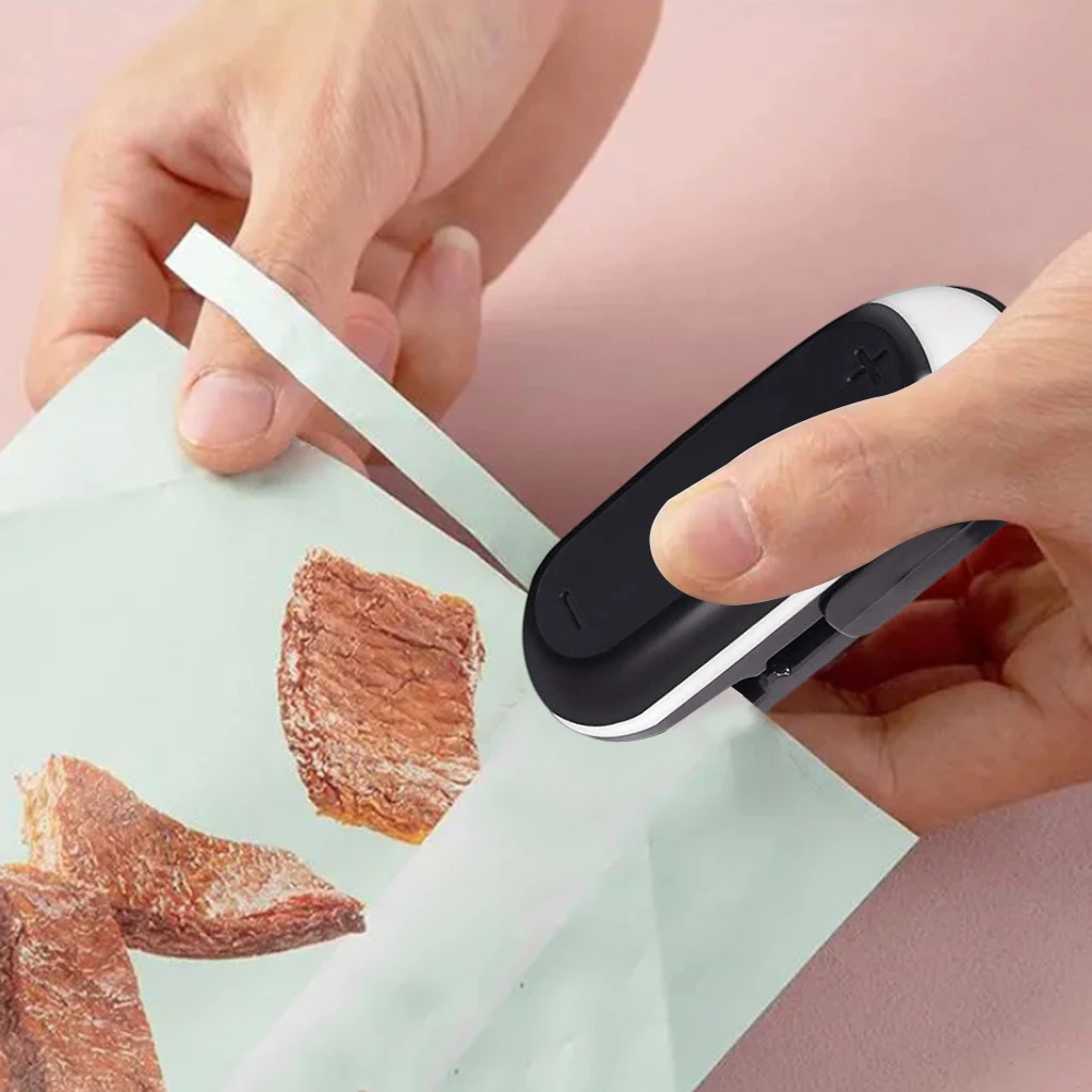

Portable Mini Heat Sealer Sealing Machine Home Heat Bag Plastic Food Snacks Bag Sealing Machine Food Packaging Bag Sealer