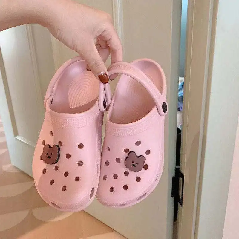 

Hole shoes female summer Korean casual wear cute girl heart student nurse thick-soled non-slip Baotou sandals and slippers