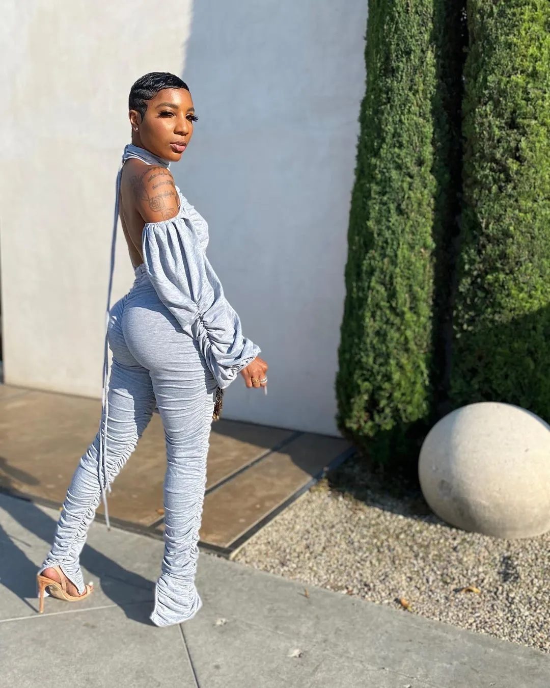 

Women Long Sleeve Cold Shoulder Backless Jumpsuits Casual Solid Halter Neck Ruched Skinny Jumpsuit