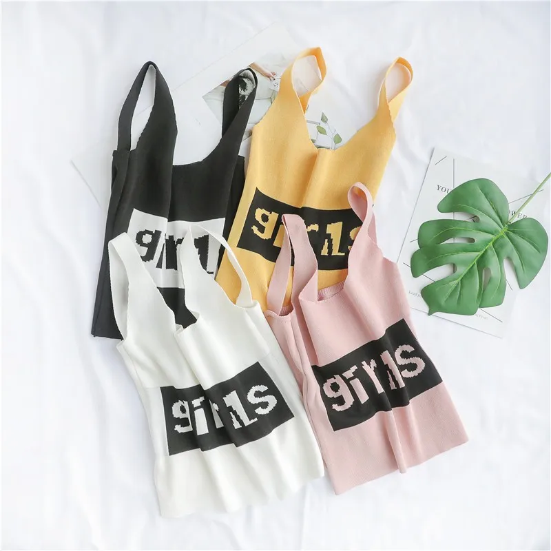 Майка женская трикотажная без рукавов с круглым вырезом и надписью | Женская