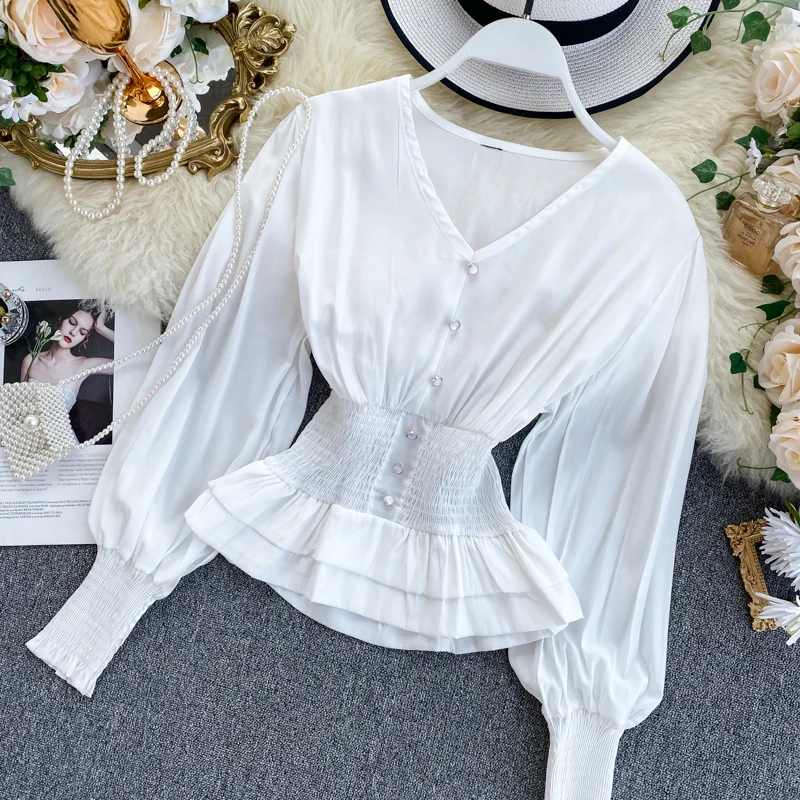 Женская блузка с V-образным вырезом длинным рукавом и воланом | одежда