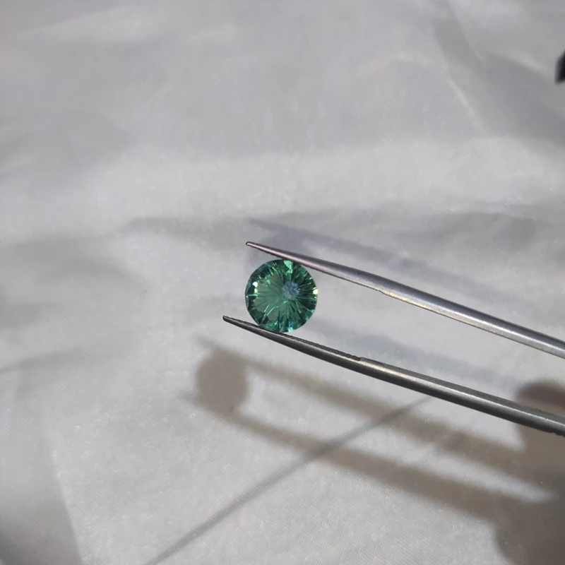

Натуральный ярко-зеленый кристалл, обнаженный драгоценный камень, фейерверк, цветное украшение «сделай сам», подарок, Размер 10 х10 мм, кругла...