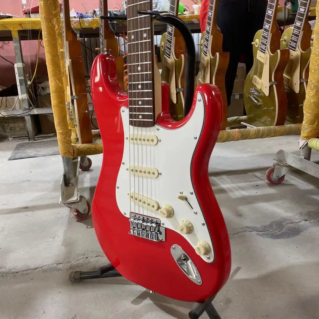Электрогитара Strat красный корпус из липы панель для пальцев розового дерева