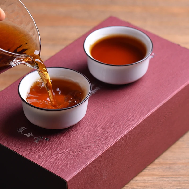 2019 год чай специального класса Dian Hong Tea 200 г Yunnan Lincang Feng Qing старые деревья