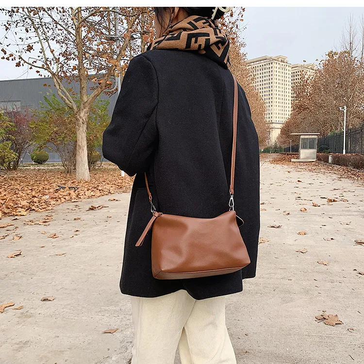 

Vintage PU Leather Shoulder Bag For Women 2021 Brand Wide Belt Designer Ladies Handbags Chain Women Trend Hobos Messenger Bag