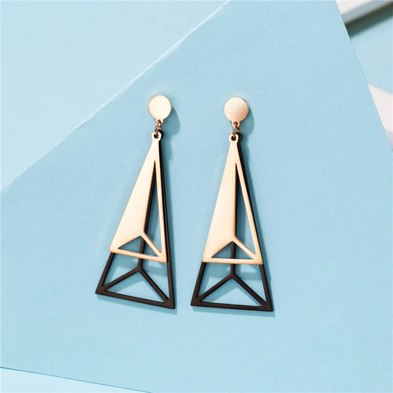 

2021 Trend Female Fashion Titanium Steel Earrings For Women Rose Gold Triangular Pyramid Jewelry E128
