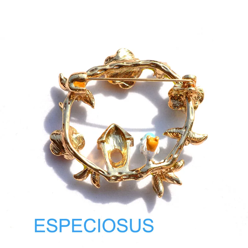 Женская брошь в форме груди украшение для сада Стразы золотого цвета разные |