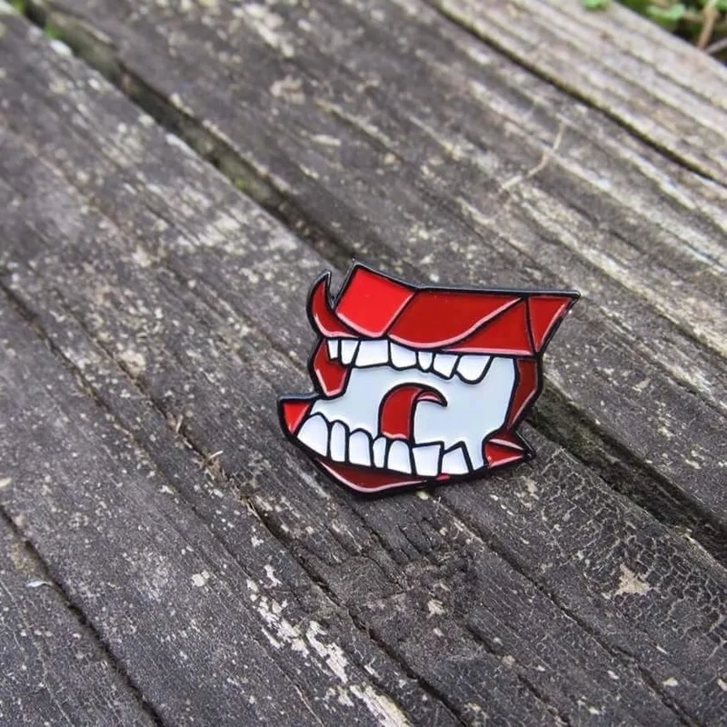 Howler | Эмалированные броши|Броши|