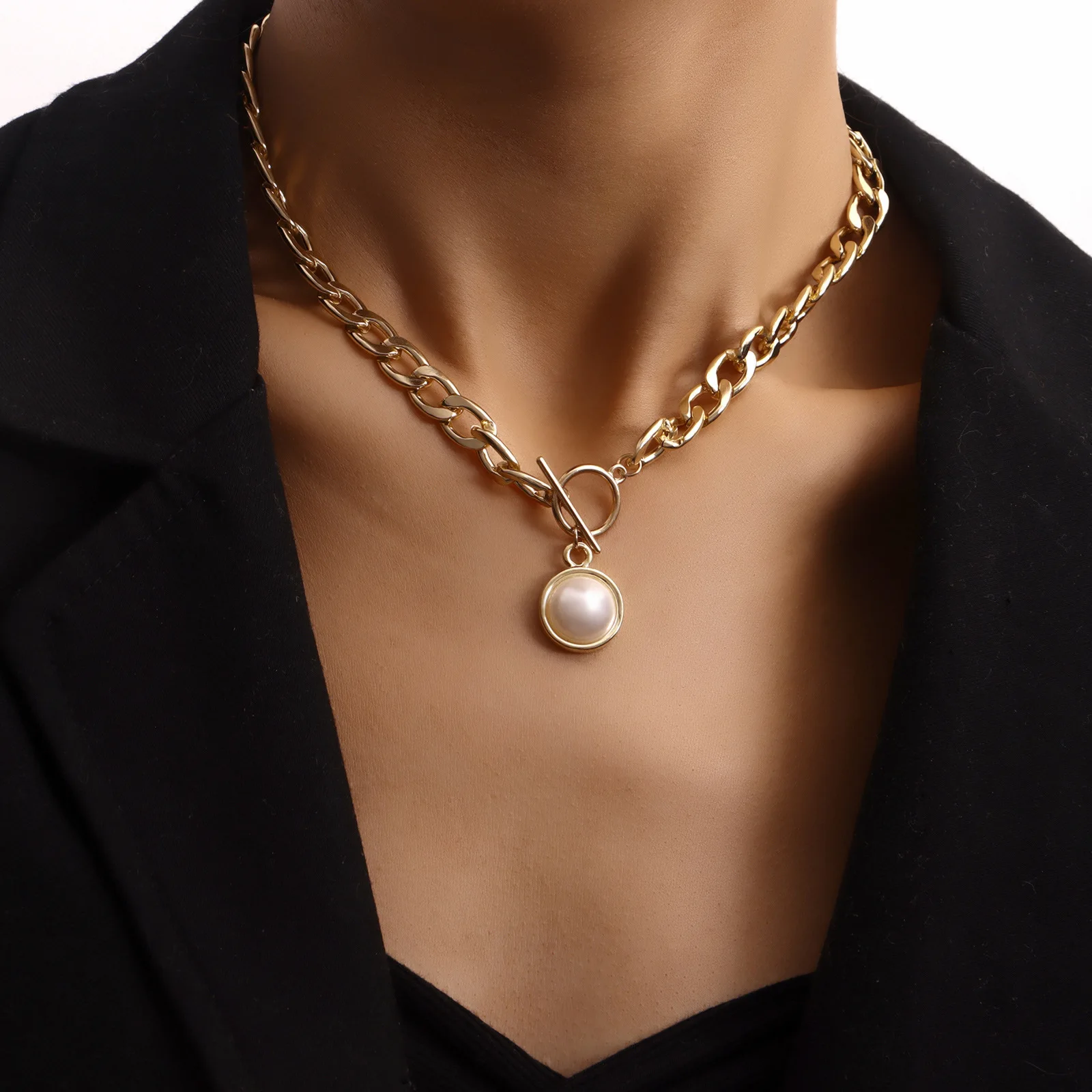 Ingemark Kpop Goth Baroque Pearl Coin Pendant Choker Necklace for Women On The Neck OT Buckle Lariat Clavicle Chain Jewelry INS