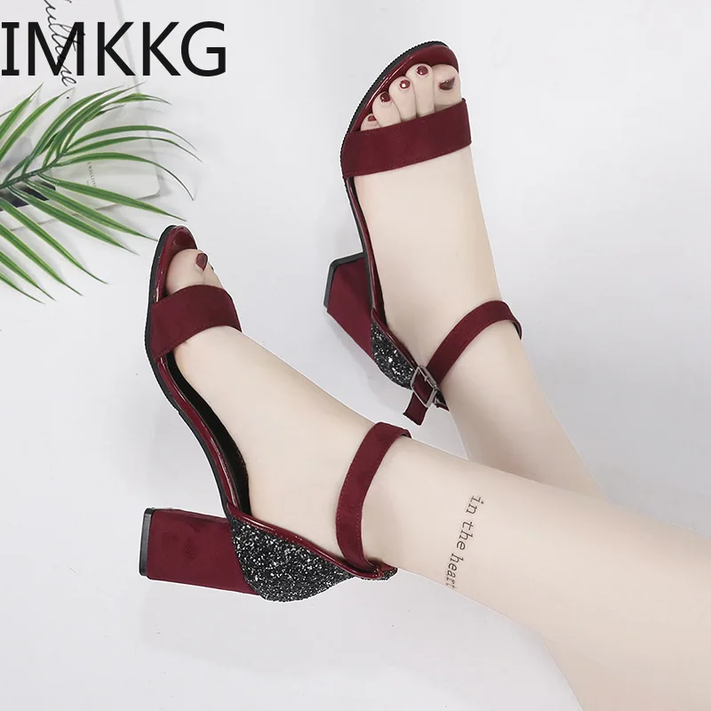 Летняя женская обувь женские сандалии-гладиаторы с пряжкой на ремешке Модные