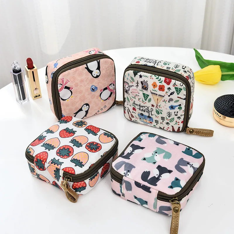 Sanitary napkins cosmetic bag storage capacity Korea cute simple Japanese sanitary zipper mini aunt m towel female | Дом и сад