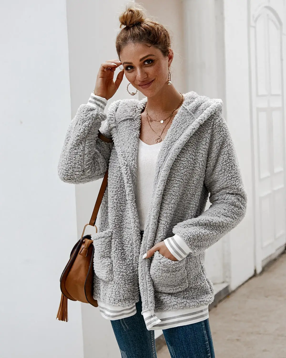 

winter women fleece guard coat thick and warm and comfortable ladies outerwear loose and fashion femal hoodie