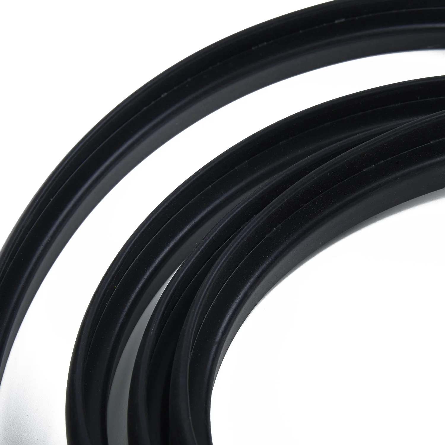

Rubber Car Sealing strip Front Windshield Protective Strip 1.7 meters Exterior