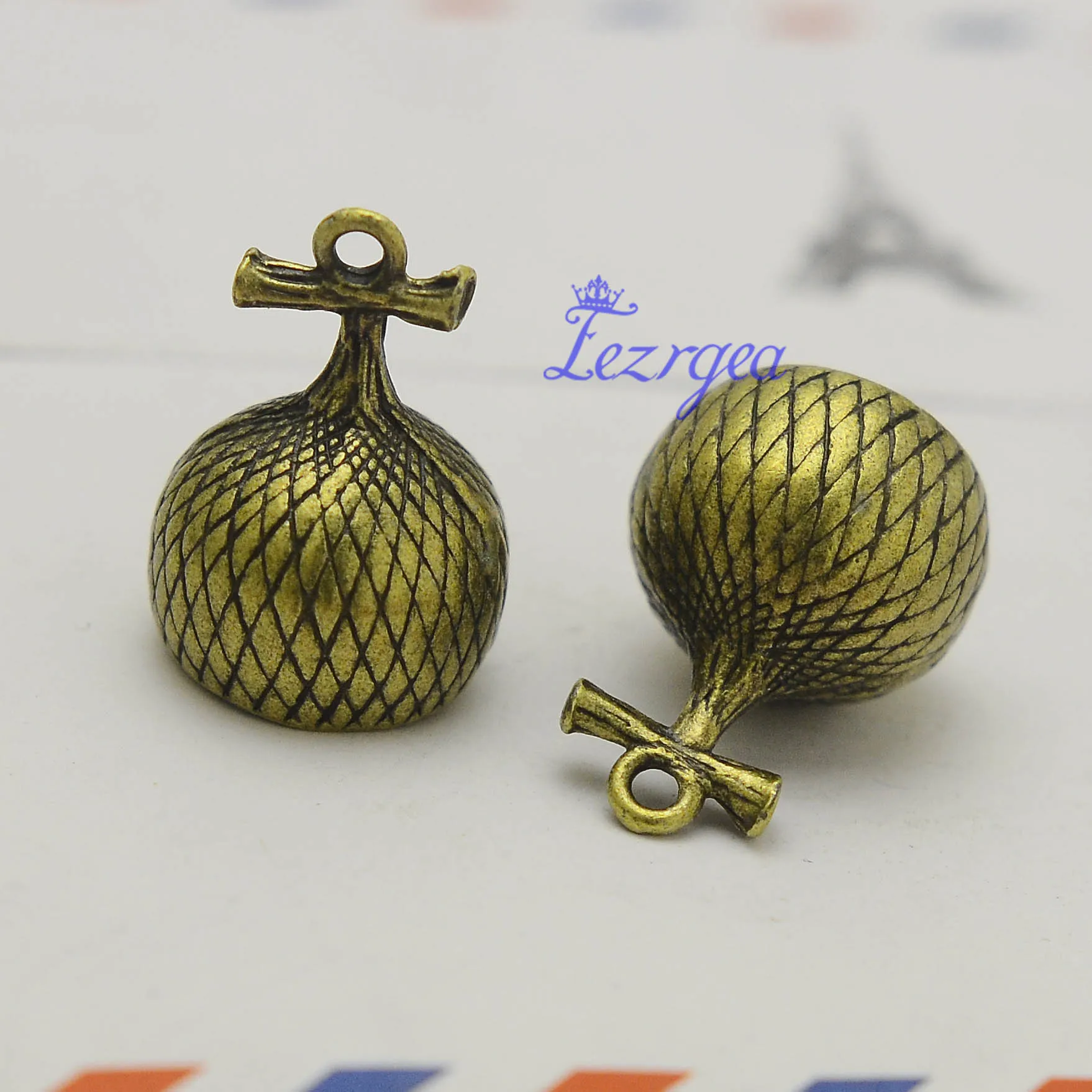 

4pcs/lot--25x19mm Antique Bronze Plated Pine Cone Charms Acorn Christmas Winter Pendants DIY Supplies Jewelry Making Accessories