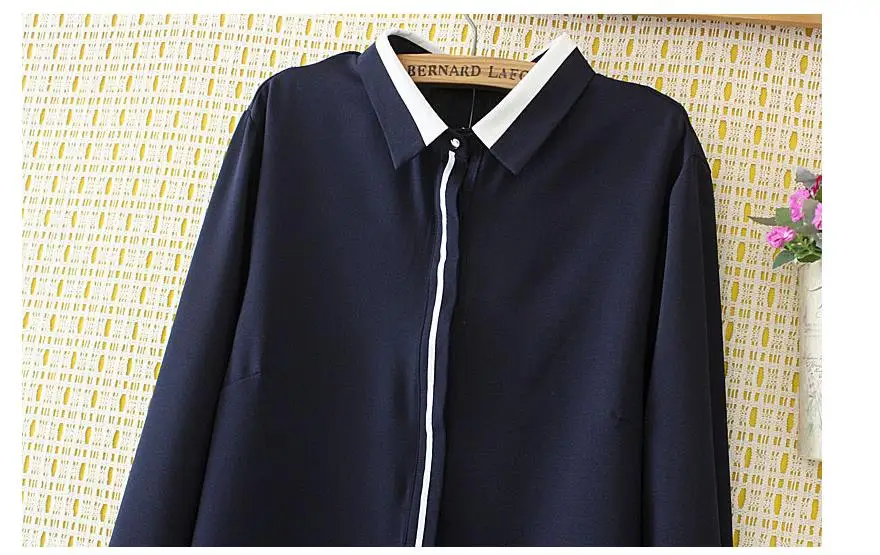 

Women's plus-size embroidery shirt 1