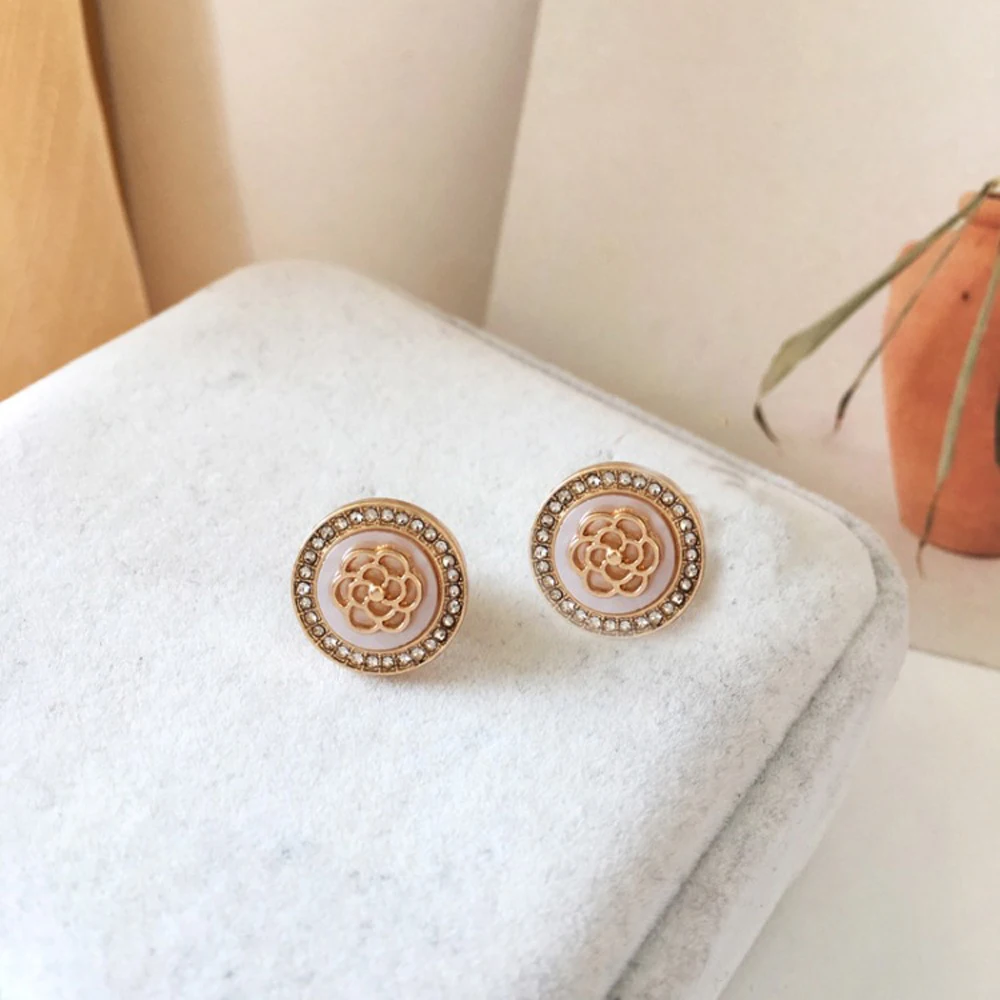 

2021 French Fashion Style Stud Earrings Style Restoring Ancient Ways Rose Earrings The Temperament Of Women Jewelry Gifts