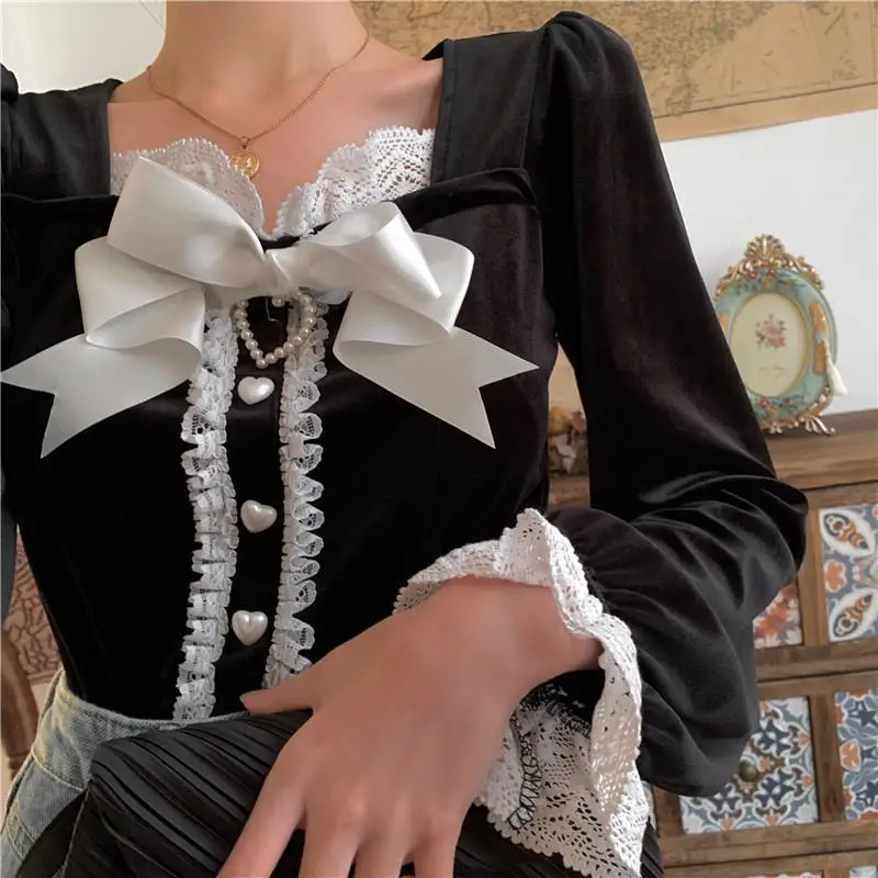 

Puff Sleeve Vintage Tops Women Blouses Autumn Winter 2020 New French Style Retro Lace Long Sleeve Velvet Shirt Elegant Ladies