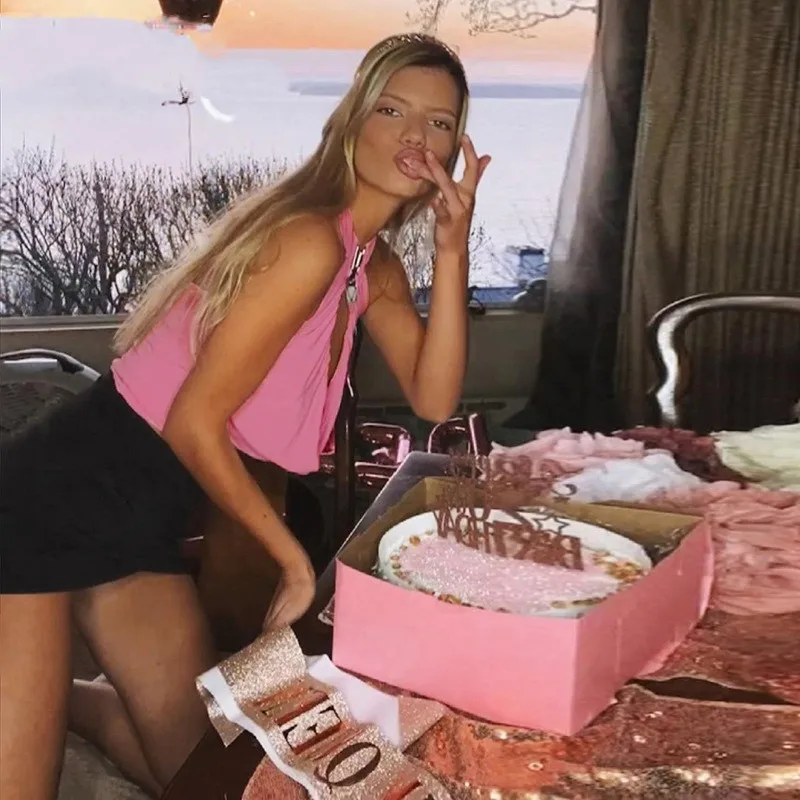 

2021 Summer New Fashion Hollow Folds Sexy Sleeves Halter Neckline Short Top Folded + Mini Skirt Two-piece Set