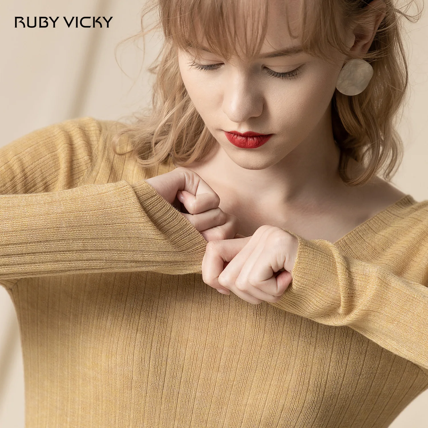 Женский Повседневный свитер Ruby Vicky Однотонный с диагональным плечом джемпер на