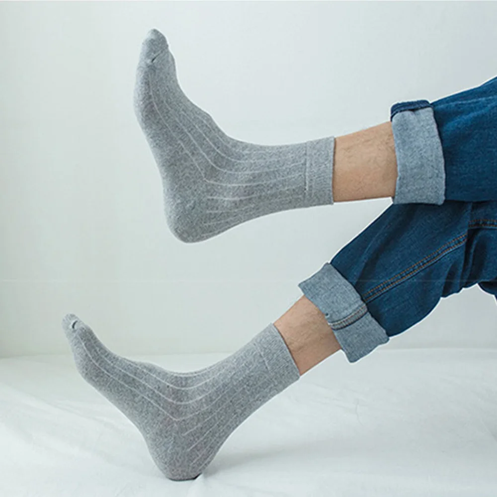 Весенне-летние зимние мужские однотонные хлопковые носки средней длины Простые