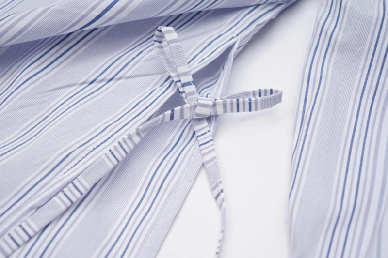 

[EAM] Women Big Size Blue Striped Pattern Blouse New Lapel Long Sleeve Loose Fit Shirt Fashion Spring Autumn 2021 1DD5630