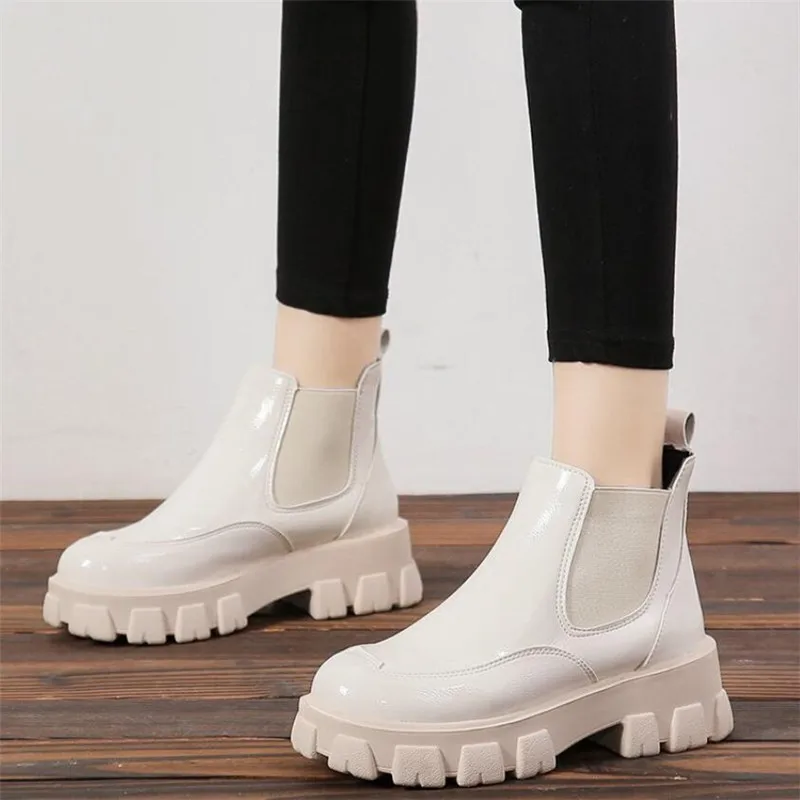 Демисезонные ботильоны из лакированной кожи Женские мотоциклетные ботинки