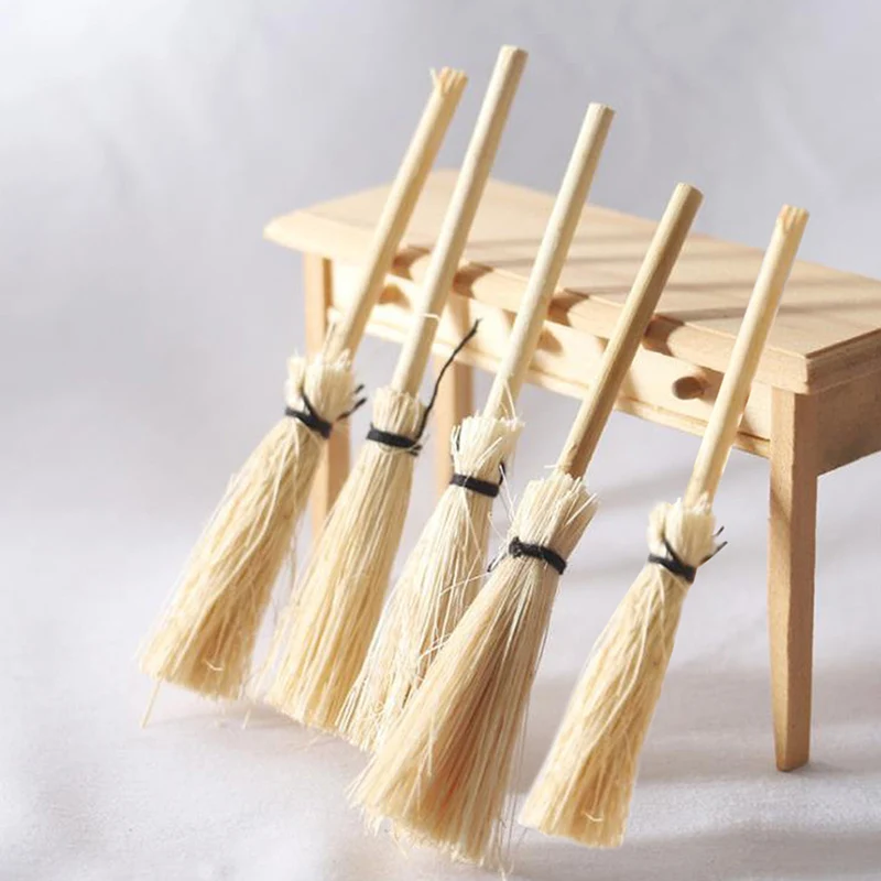 

5 шт. Миниатюрный Кукольный домик, милая маленькая метла, детские игрушки для ролевых игр, аксессуары для кукол, украшение на Хэллоуин, ремес...