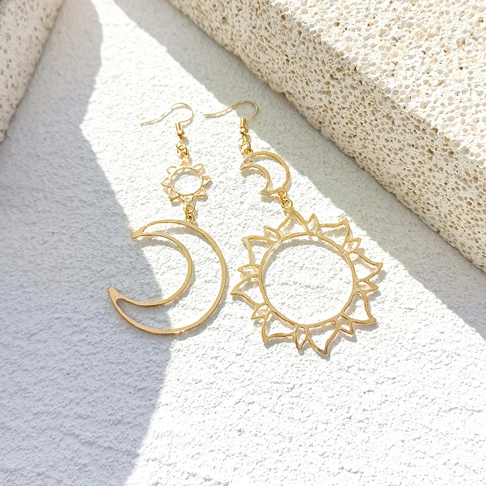 

Sindlan 1Pair Kpop Gold Moon Unusual Pendant Earrings for Women Aesthetic Sun Female Y2k Fashion Jewelry Pendientes Mujer Aretes