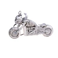 1pc skull motorcycle toy gift skull keychain vintage rubber devil death monster pirate trinket motor car toy