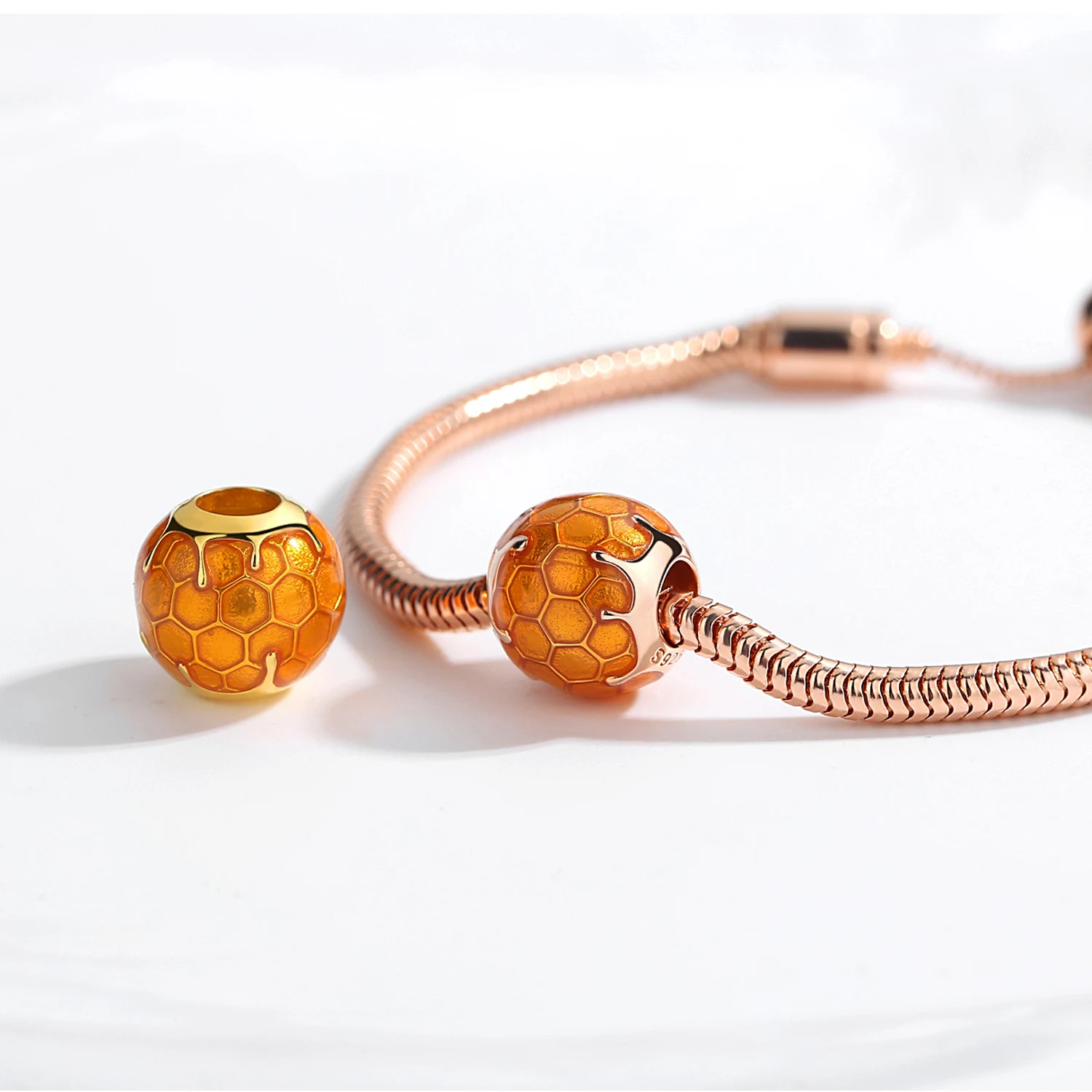 TONGZHE милая сотовая пчела фотоэлемент для изготовления ювелирных изделий