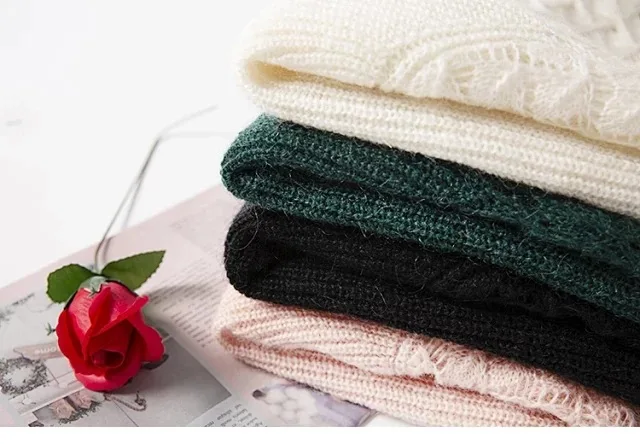 

2021 New Early Autumn Hollow Stitching Wool Lace Flower Hollow Out Four-colors O Neck Sweater